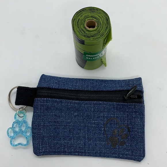 Dog Waste Keychain Poop Bag Carrier Holder Plus 1 Roll Greener Walker Bags - Picture 8 of 12